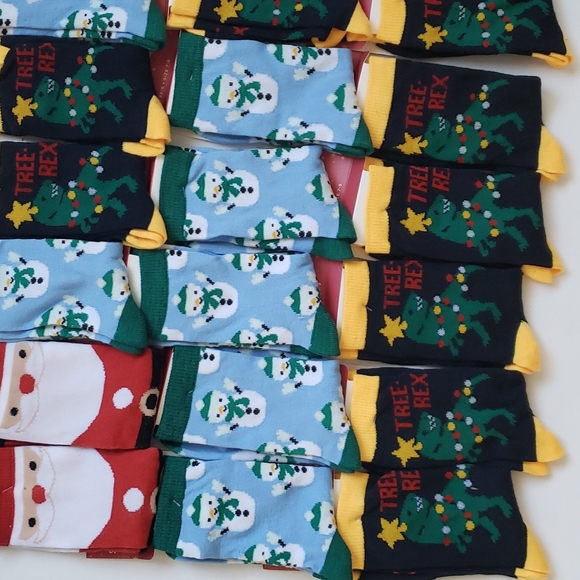 x18 NWT Kids Christmas Socks Childrens Holiday Socks Santa Snowman Dinosaurs - Picture 2 of 12
